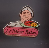 Pin's Le Patissier Rochois En Haute Savoie Avec Son Fromage Dpt 74 Réf 1080 - Ciudades