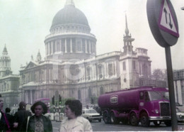 1971 REAL PHOTO FOTO ATKINSON TEXACO PETROL GAS TRUCK LONDON UNITED KINGDOM UK AT356 - Lieux