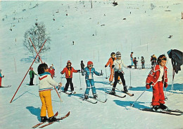 Enfants - Image - Groupes D'enfants - Les Joies De La Neige - Ski - CPM - Voir Scans Recto-Verso - Gruppen Von Kindern Und Familien