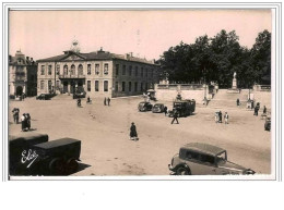 32.AUCH.PLACE DE L HOTEL DE VILLE ENTREE DES ALLEES D ETIGNY.CPSM - Auch