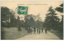 35.RENNES.n°15481.AU THABOR.GRANDE ALLEE DU JARDIN ANGLAIS.PLIE IMPORTANT.VOIR ETAT - Rennes