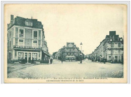 35.FOUGERES.RUE ULES FERRY ET A DROITE BOULEVARD JEAN JAURES,ANCIENNEMENT BOULEVARD DE LA GARE - Fougeres