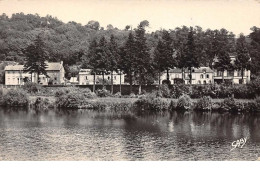 35 . N° 101559 . Cpsm .9x14 Cm . Plechatel .la Gare .l Hotel Et La Vilaine . - Autres & Non Classés