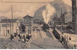 38 - Grenoble - SAN21721 - La Gare Au Passage à Niveau Et Le Casque De Néron - Train - Grenoble