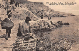 29 - La Pointe Du Raz - SAN21640 - Le Port De Bestrée - Préparatifs Pour Le Pêche Aux Langoustes - Métier - La Pointe Du Raz