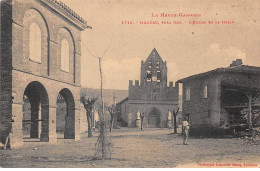 31 - MAUZAC - SAN27345 - Près Noé - L'Eglise Et La Halle - Autres & Non Classés