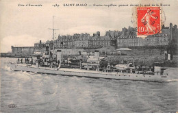 35 - SAINT MALO - SAN46159 - Contre Torpilleur Passant Devant Le Quai De La Bourse - Saint Malo