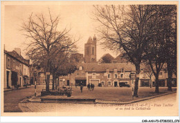 CAR-AAHP3-35-0222 - DOL-DE-BRETAGNE - Place Toullier Et Au Fond La Cathédrale - Dol De Bretagne