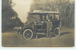 Carte Photo - Chauffeur Près De Sa Voiture - Passenger Cars