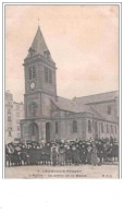 LEVALLOIS-PERRET L'Eglise La Sortie De La Messe (H.S.A. N°4) - Levallois Perret