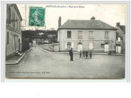 SEPTEUIL Place De La Mairie (vendue En L&amp Acute état) - Septeuil