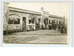 PARIS XIV Foire De Paris Femmes Et Hommes Devant Le Stand "Pierrot Gourmand" - Exposiciones