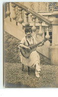 Lot De 2 Cartes - Photo - VAUCRESSON - Homme Et Femme Avec Guitare Et Mandoline  - Photo Breard - Vaucresson