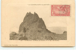 La Soufrière - Le Piton (au Lointain,  Et En Bas : St. Claude) - Autres & Non Classés