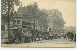 PARIS XVII - Station Des Autobus, Avenue De Clichy - Fleury N°2366 - Paris (17)