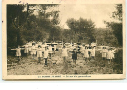 AUBAGNE - La Bonne Jeanne - Séance De Gymnastique - Aubagne