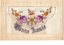 Carte Brodée - Bonne Année - Fleurs Et Papillon - Embroidered