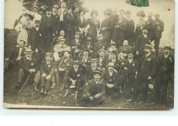 CLAMART ??? Carte-Photo - Groupe D'hommes Et De Femmes En Villégiature - Clamart