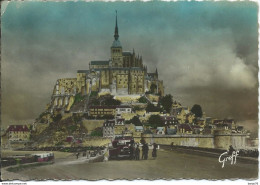 Le Mont Saint Michel (50) - Le Mont  à L'Arrivée - Car Navette Rennes - Pleine Fougères - Le Mont Saint Michel