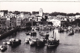 64. SAINT JEAN DE LUZ. CPA. VUE GENERALE SUR LE PORT LA MAISON DE L'INFANTE ET LA MAISON DE LOUIS XI. ANNEE 1961 + TEXTE - Saint Jean De Luz