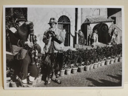 Italia Foto Photo Pipers Bagpipe Players Ethnic Dress Suonatori Zampognari ROMA  Piazza Navona. 115x80 Mm. - Europa