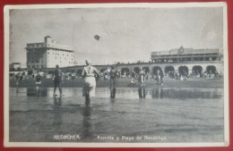 Ph Originale - Hommes, Femmes Et Enfants Profitant De La Plage De Necochea, Argentine - Anonymous Persons