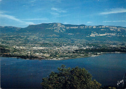 73 - Aix Les Bains - Le Lac Du Bourget Et Vue Générale De La Ville - Au Fond, Le Mont Revard - Aix Les Bains