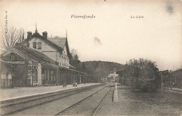PIERREFONDS - La Gare. - Gares - Sans Trains