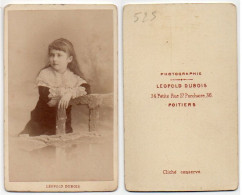 (Photo Carte De Visite) 523, Portrait Enfant Fillette, Photo Lepold Dubois à Poitiers  - Anonymous Persons