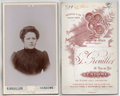 (Photo Carte De Visite) 511, Portrait De Femme, Photo Rouiller à Vendome - Anonymous Persons