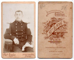 (Photo Carte De Visite) 497, Portrait Militaire, 24e RI Régiment D'Infanterie, Photo Lang à Paris - Krieg, Militär