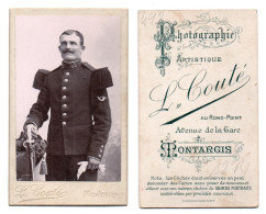 (Photo Carte De Visite) 492, Portrait Militaire, 82e RI Régiment D'Infanterie, Photo Couté à Montargis - Krieg, Militär