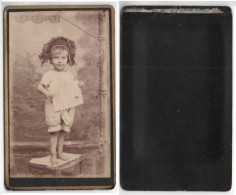 (Photo Carte De Visite) 373, Portrait Portrait Enfant, Fillette - Anonieme Personen