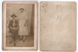 (Photo Carte De Visite) 257, Portrait D'un Couple, Dos Non Imprimé - Personnes Anonymes