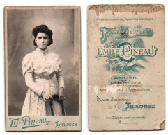 (Photo Carte De Visite) 237, Portrait De Femme, E Pineau à Limoges - Personnes Anonymes