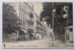 Carte Postale ROANNE - Cours De La République - Roanne
