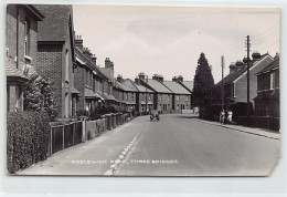 England - THREE BRIDGES - Hazlewick Road - REAL PHOTO - ONE CORNER MISSING See Scans For Condition - Other & Unclassified