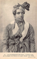 La Guadeloupe Historique - Costume Porté Par La Plupart Des Femmes Du Pays - Adopté Vers 1855 - Ed. F. Petit 14 - Andere & Zonder Classificatie