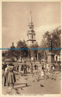 R624842 39528. Feeding Pigeons. Trafalgar Square. London. Harvey Barton - Other & Unclassified