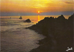 *CPM - 29 - POINTE DU RAZ - Crépuscule - La Pointe Du Raz