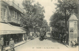 03* VICHY  La Rue De Paris      RL21,0323 - Vichy