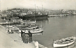 06* ANTIBES  Le Port   (CPSM 9x14cm)   RL21,0653 - Autres & Non Classés