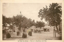 09* LA TOUR DU CRIEU  Place De La Republique      RL21,1242 - Andere & Zonder Classificatie