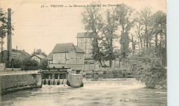10* TROYES   Le Deversoir Du  Gouffre Des Charmilles RL21,1168 - Troyes