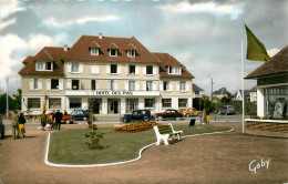 14* FRANCEVILLE  PLAGE  Hotel Des Pins    (CPSM 9x14cm)  RL21,1862 - Sonstige & Ohne Zuordnung