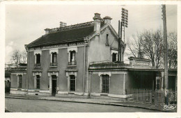 91* SAVIGNY S/ORGE   La Gare  CPSM (9x14cm)      RL32,0453 - Savigny Sur Orge