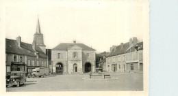 89* CERISIERS  Place D Ela Mairie – Eglise  CPSM (9x14cm)     RL32,0353 - Cerisiers