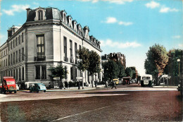 93* AUBERVILLIERS  Hotel De Ville  CPSM (9x14cm)        RL32,0754 - Aubervilliers