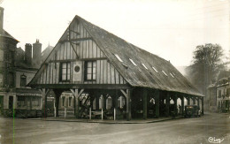 76* CLERES  Les Halles  (CPSM Format 9x14cm)        RL43,0784 - Clères