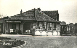 77* OZOIR LA FERRIERE  Auberge De La Foret  (CPSM Format 9x14cm)       RL43,1108 - Andere & Zonder Classificatie